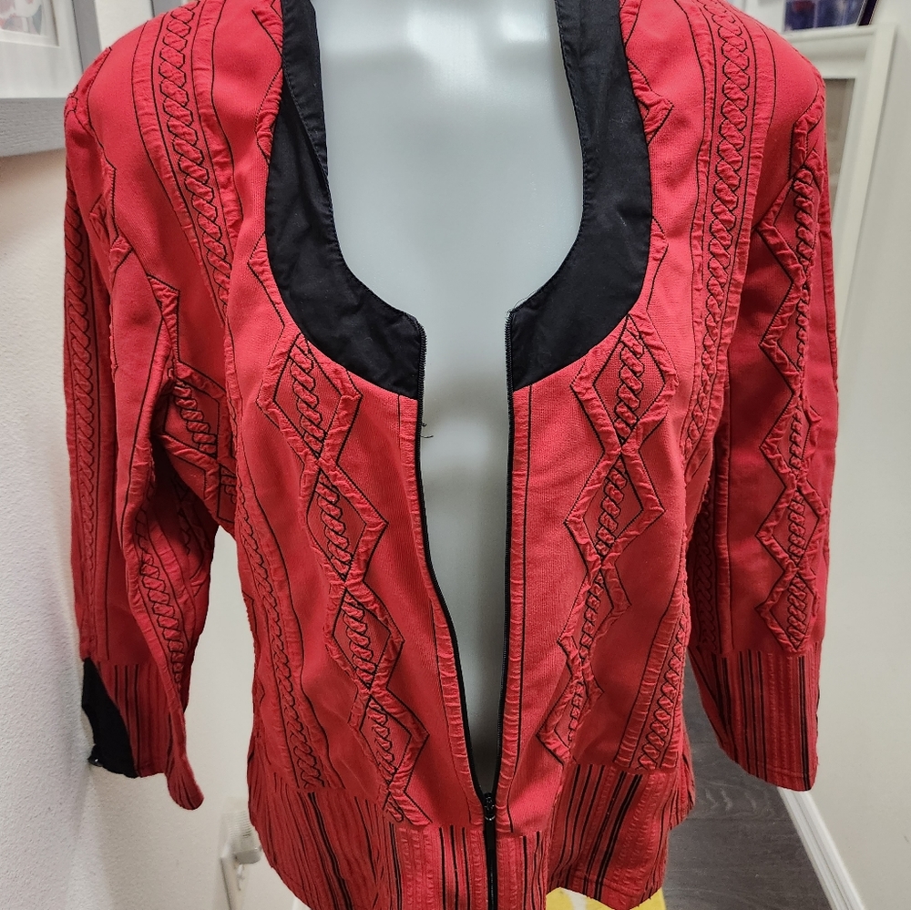 Top with Zipper - Picture 3 of 9